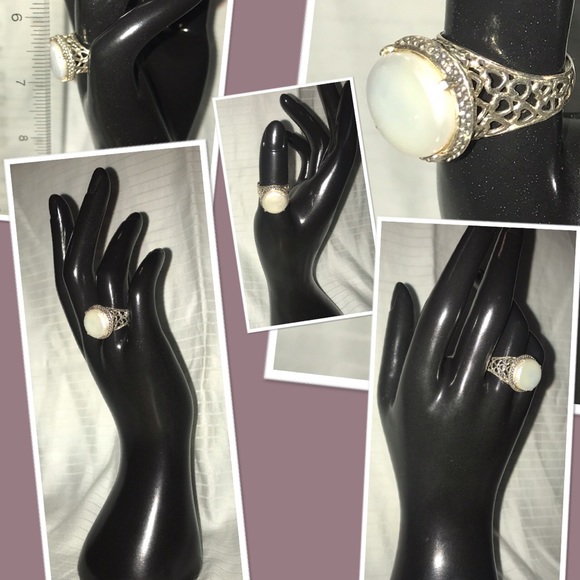 ‼️Bundle & Save‼️ NWOT Fashion Ring Sz- 7 - Picture 3 of 8
